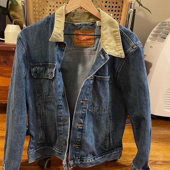Levi’s Men’s Jean Jacket - Picture 1 of 2